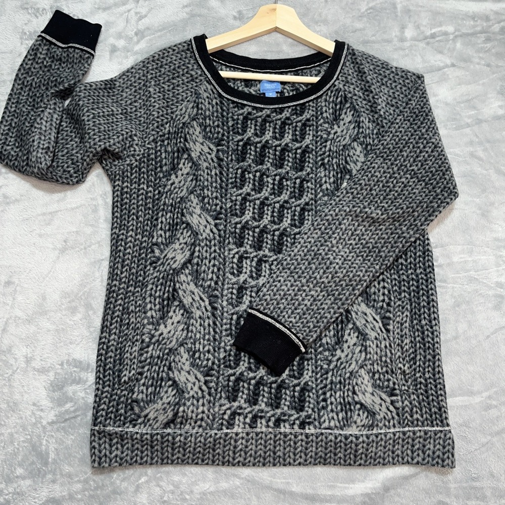 Simply Vera Sweater Women's‎ Medium Dark Gray Black Long Sleeve Soft